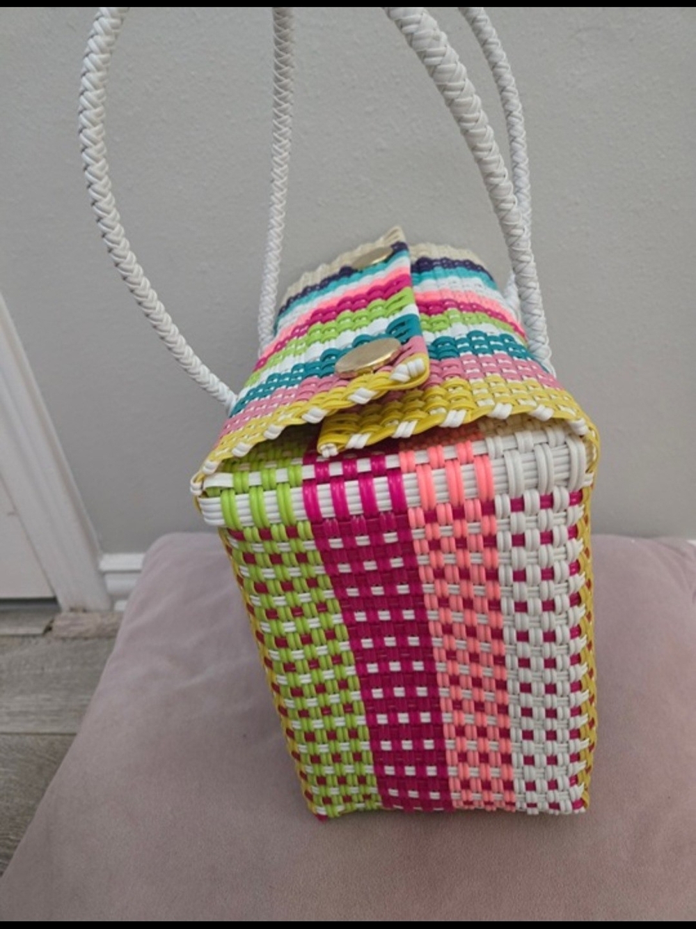 Handwoven Multicolor Tote Bag with White Handles - Picture 3 of 3